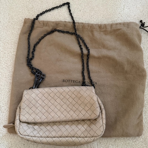 Bottega Veneta Handbags - Bottega Veneta Mini Intrecciato Expandable Chain Leather Crossbody Bag